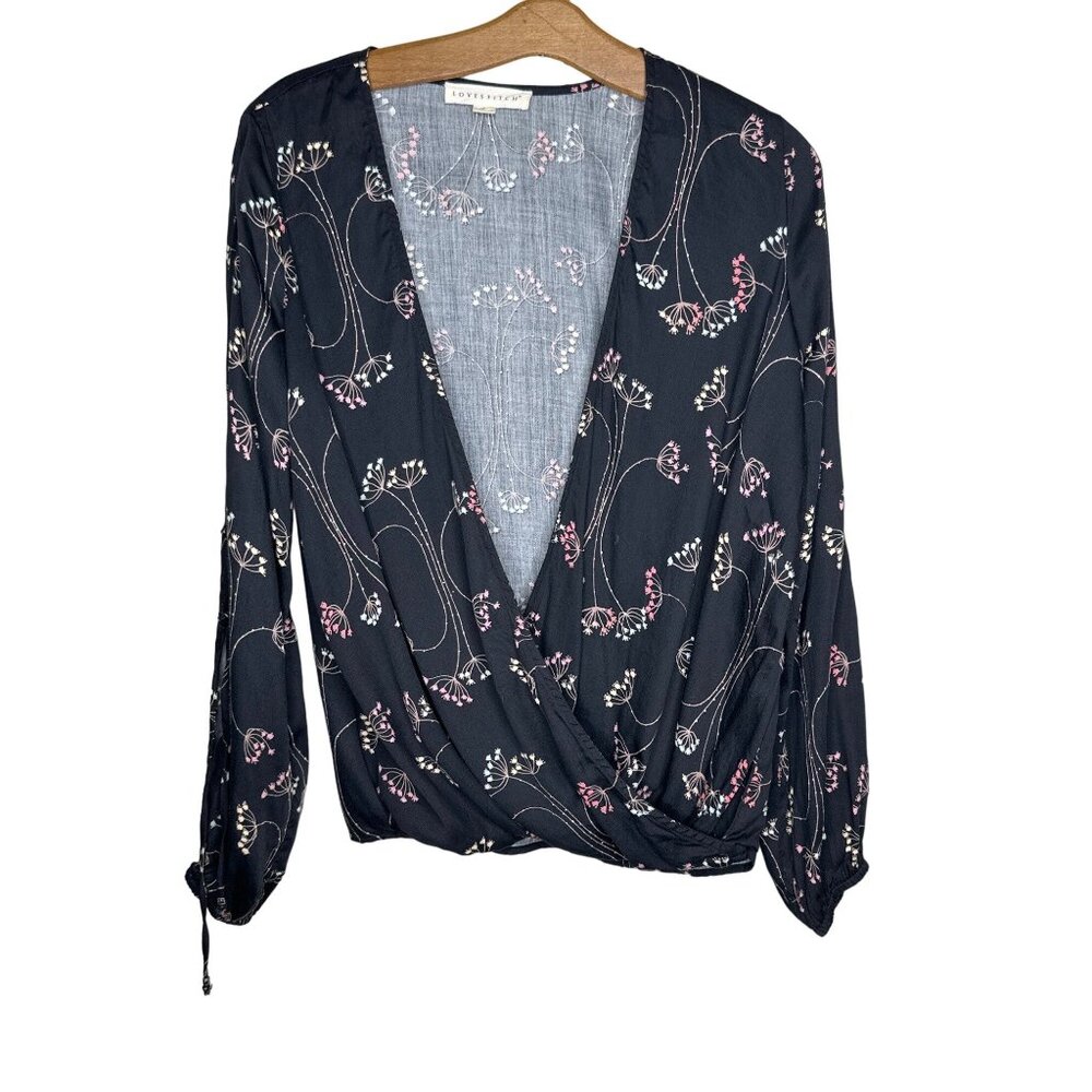 Love Stitch Shirt Size Small Boho Floral V-Neck Surplice  Cold Shoulder Black